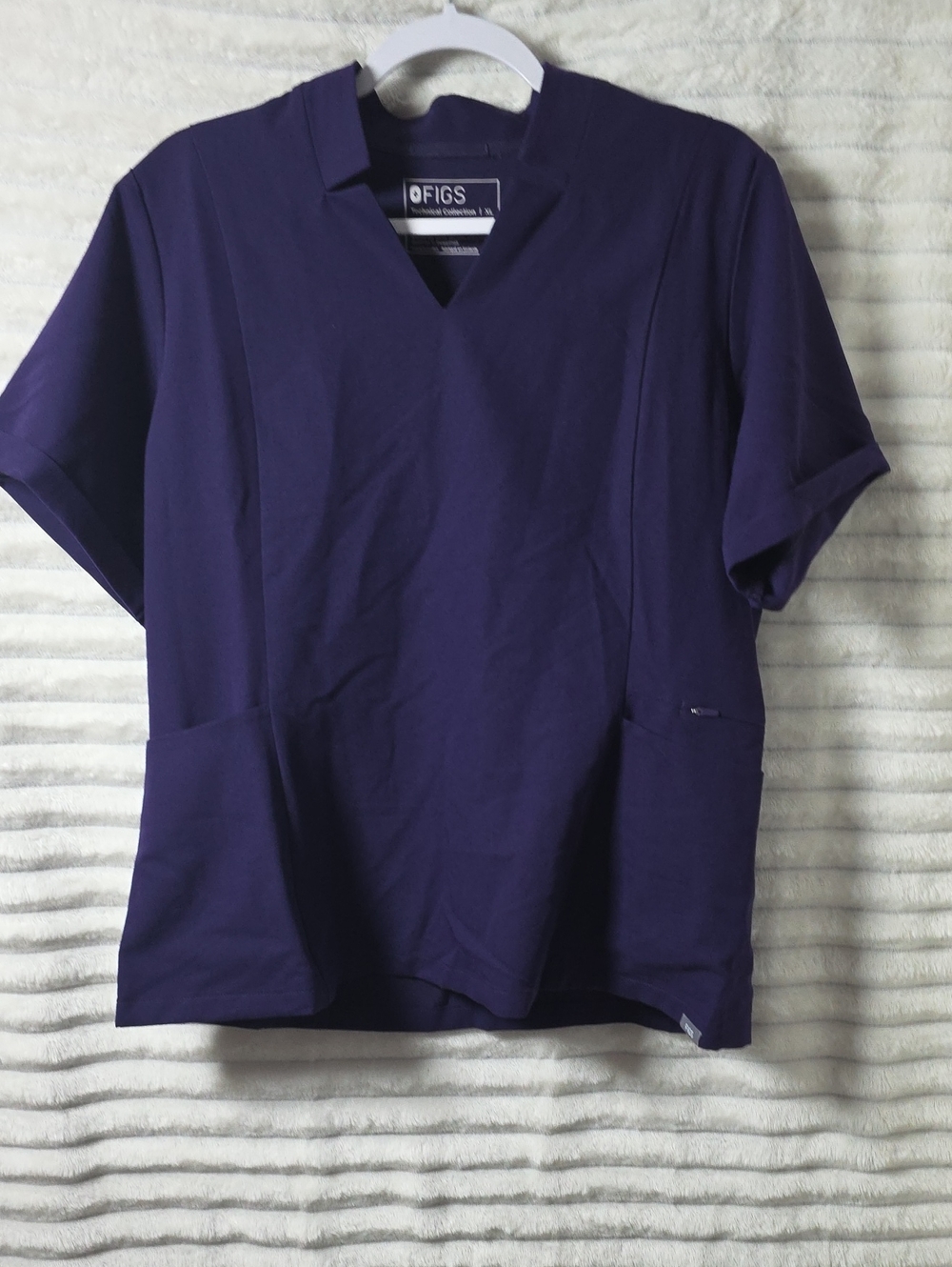 0386 Figs V-Neck Top in Purple